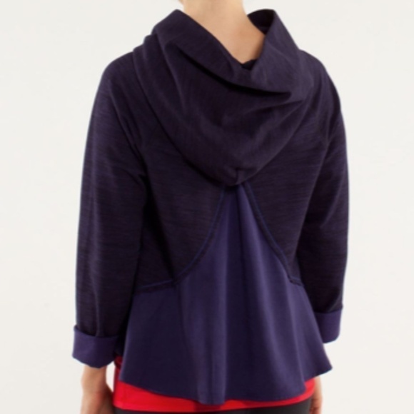 Lululemon Pull Me Over Hoodie - Picture 1 of 15
